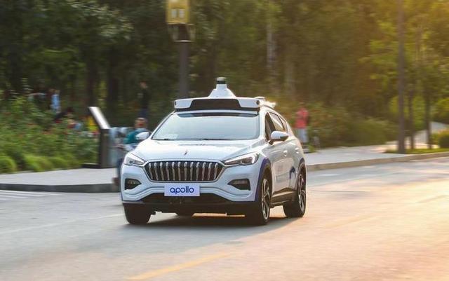 北京市颁发首批无人化路测通知书，自动驾驶商业落地再提速