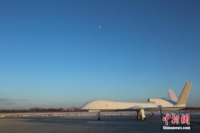 中国WJ-700无人机首飞成功 具备空对面精确打击作战能力