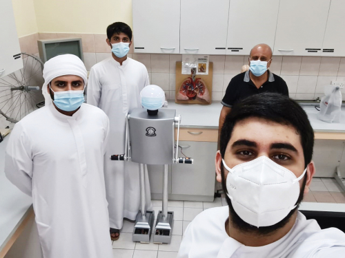 阿联酋3名学生开发“ Al Ittihad”消毒机器人，以提高人们对接种疫苗重要性的认识