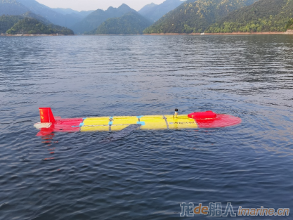 新型双功能深海无人潜航器“海翔500X”通过湖试验证